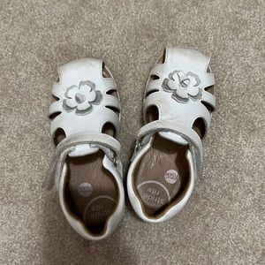 Casual : dress shoe